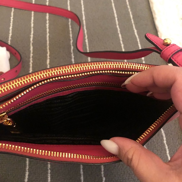 Prada Vitello -double zip - cross body - Picture 6 of 10